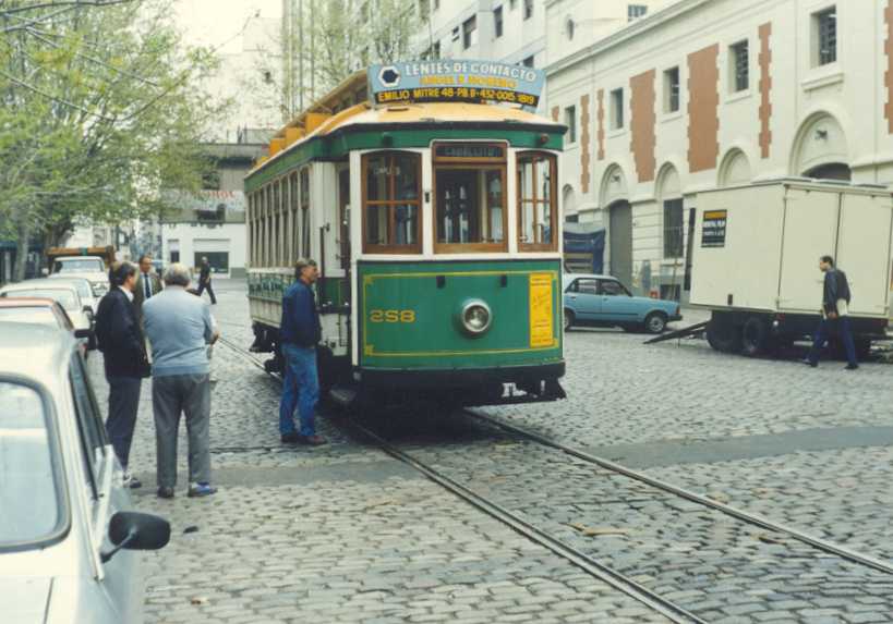 El tranvía por el barrio